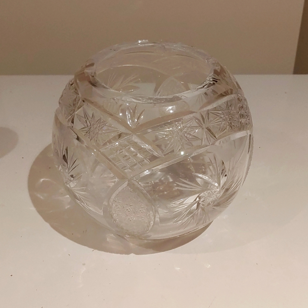 VTG Deep Cut Crystal Rose Bowl